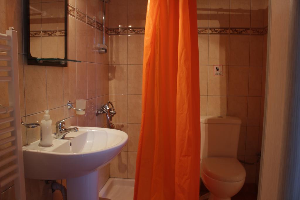 Artemisia Traditional Home Choudetsi Экстерьер фото