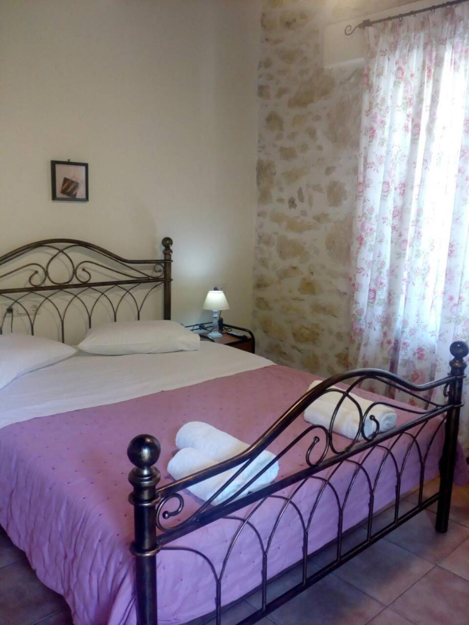 Artemisia Traditional Home Choudetsi Экстерьер фото